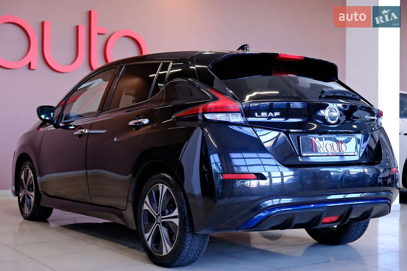 Хэтчбек Nissan Leaf 2022 в Одессе