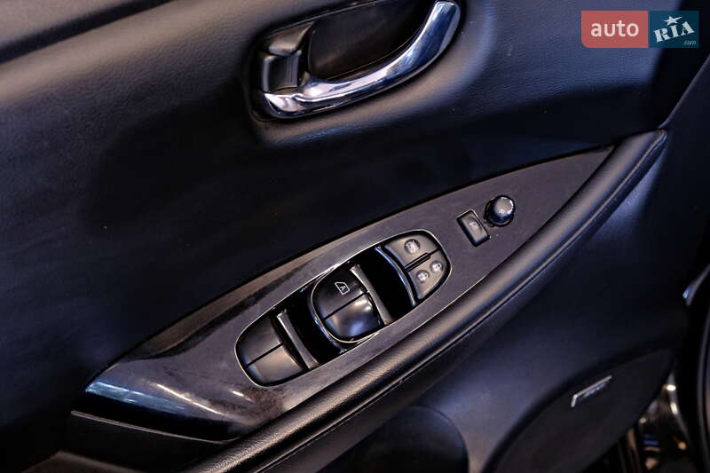 Хэтчбек Nissan Leaf 2022 в Одессе