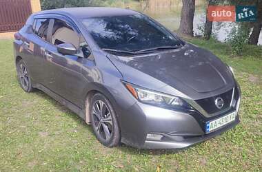 Хетчбек Nissan Leaf 2020 в Києві