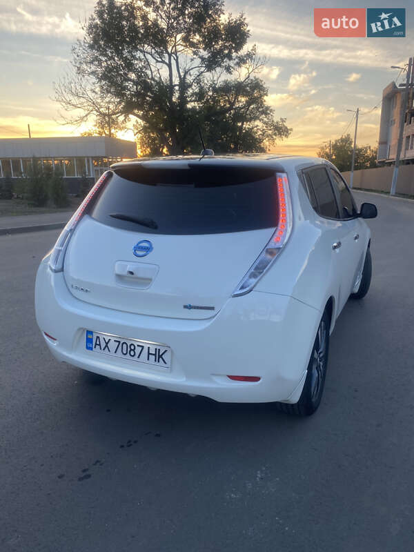 Хэтчбек Nissan Leaf 2015 в Харькове