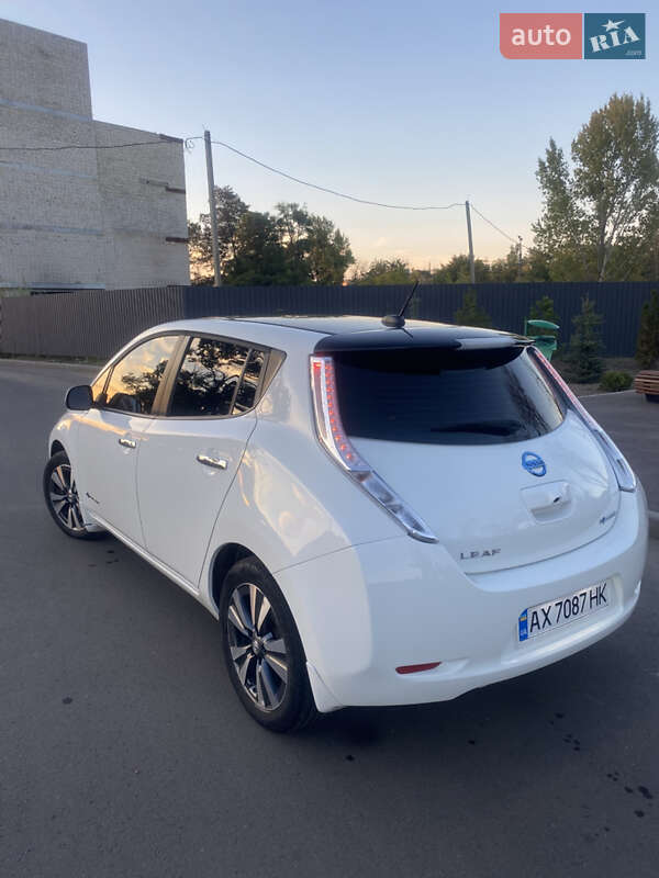 Хэтчбек Nissan Leaf 2015 в Харькове
