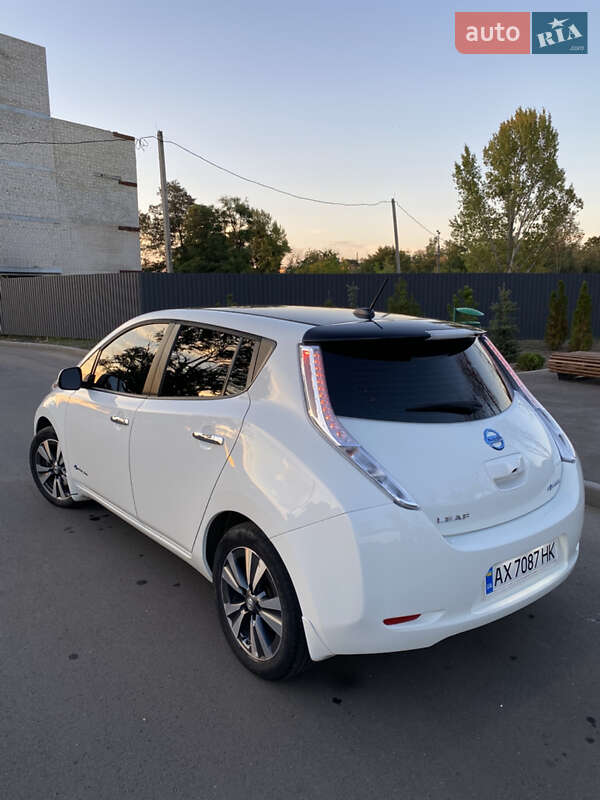 Хэтчбек Nissan Leaf 2015 в Харькове