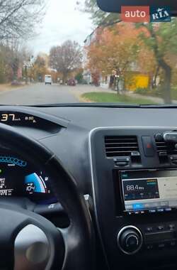 Хетчбек Nissan Leaf 2014 в Києві