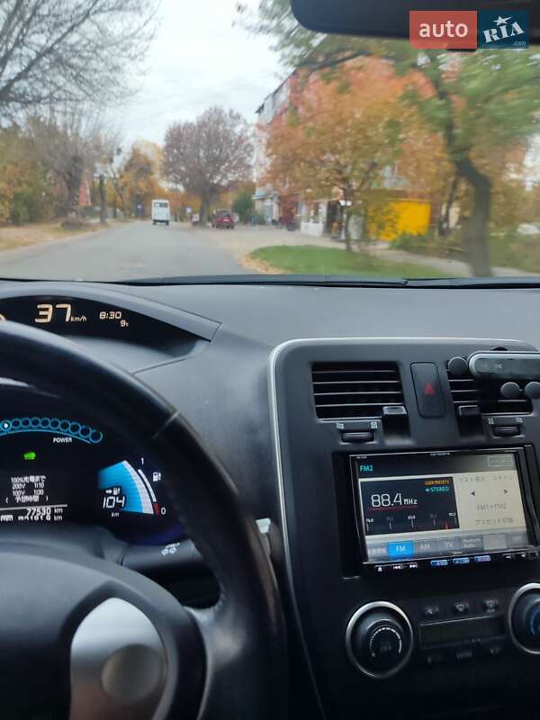 Хетчбек Nissan Leaf 2014 в Києві