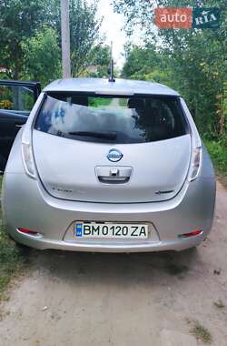 Хэтчбек Nissan Leaf 2014 в 