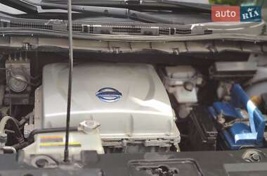 Хэтчбек Nissan Leaf 2014 в 
