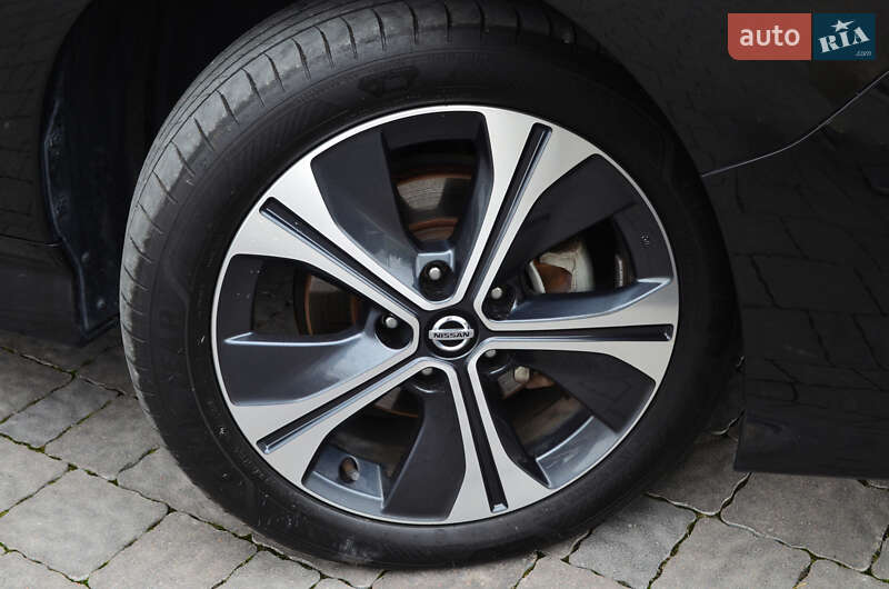 Хэтчбек Nissan Leaf 2020 в Львове