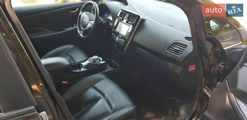 Хэтчбек Nissan Leaf 2015 в Днепре фото 3 Хэтчбек Nissan Leaf 2015 в Днепре