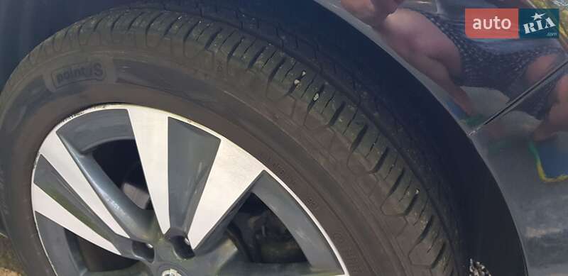 Хэтчбек Nissan Leaf 2015 в Днепре фото 13 Хэтчбек Nissan Leaf 2015 в Днепре