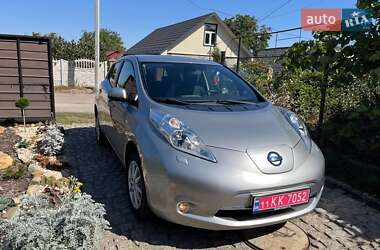 Хетчбек Nissan Leaf 2015 в Первомайську
