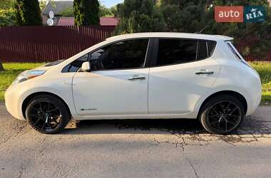 Хэтчбек Nissan Leaf 2015 в Мукачево