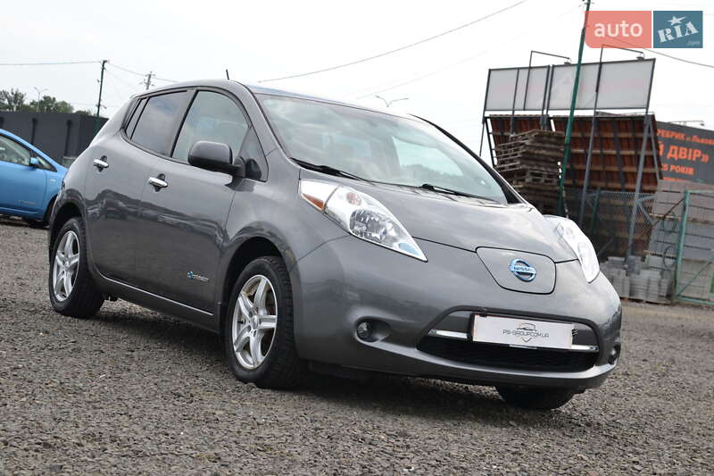 Хэтчбек Nissan Leaf 2016 в Луцке