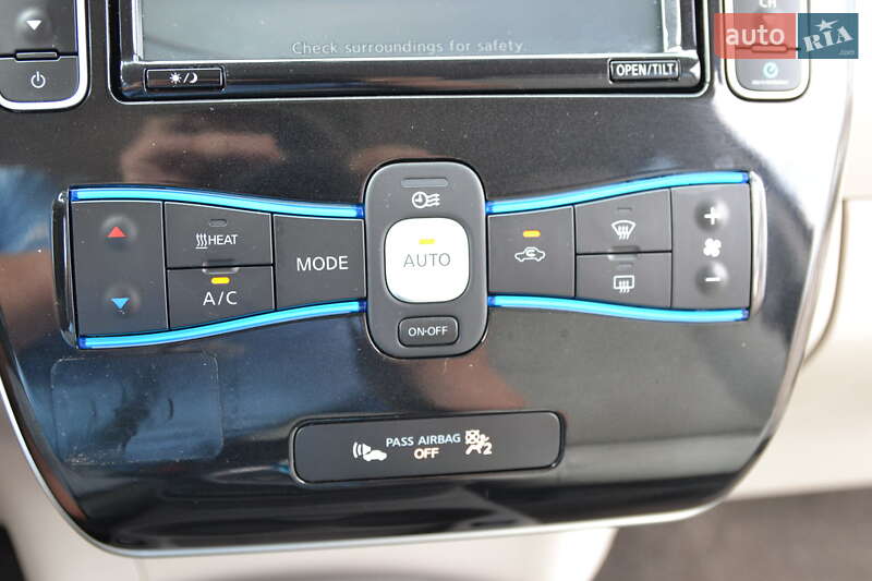 Хэтчбек Nissan Leaf 2016 в Луцке