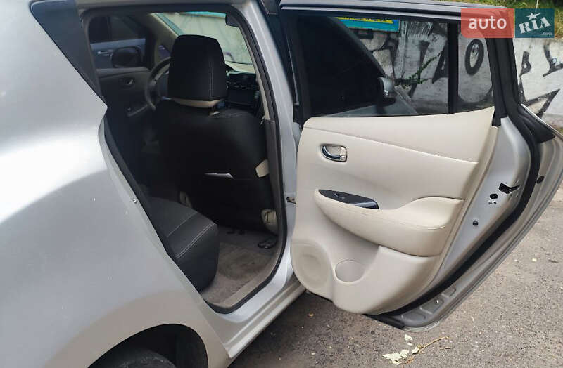 Хэтчбек Nissan Leaf 2011 в Запорожье фото 7 Хэтчбек Nissan Leaf 2011 в Запорожье