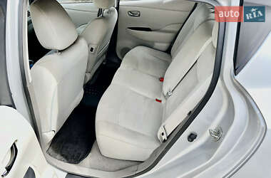 Хэтчбек Nissan Leaf 2012 в 