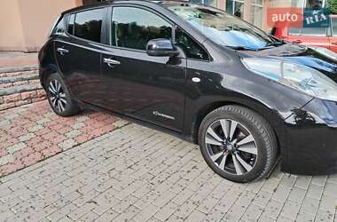 Хэтчбек Nissan Leaf 2015 в Ровно