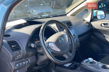 Хэтчбек Nissan Leaf 2014 в 