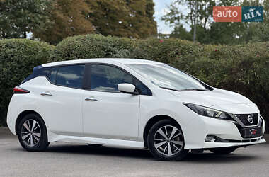 Хэтчбек Nissan Leaf 2018 в 