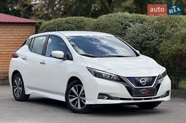 Хэтчбек Nissan Leaf 2018 в 