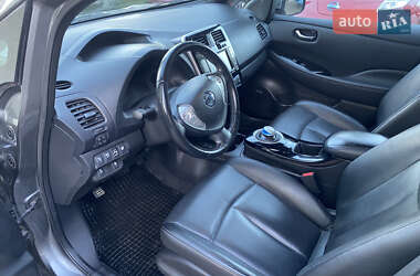 Хэтчбек Nissan Leaf 2014 в 