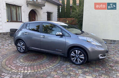 Хэтчбек Nissan Leaf 2014 в 