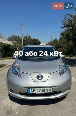 Хэтчбек Nissan Leaf 2014 в Днепре