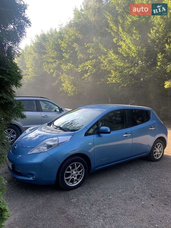 Хэтчбек Nissan Leaf 2012 в Тернополе