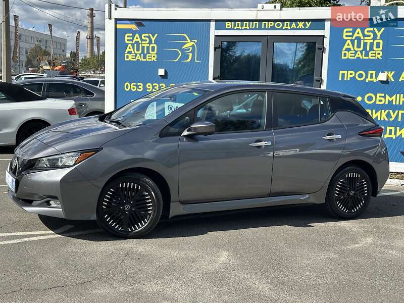 Хетчбек Nissan Leaf 2024 в Києві