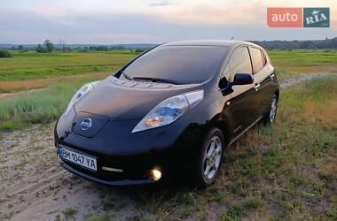 Хэтчбек Nissan Leaf 2012 в Ахтырке