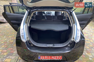 Хэтчбек Nissan Leaf 2014 в 