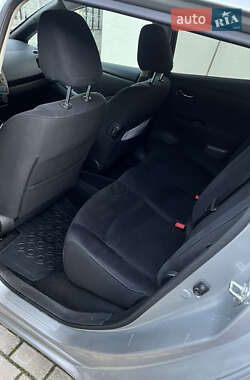 Хэтчбек Nissan Leaf 2014 в 