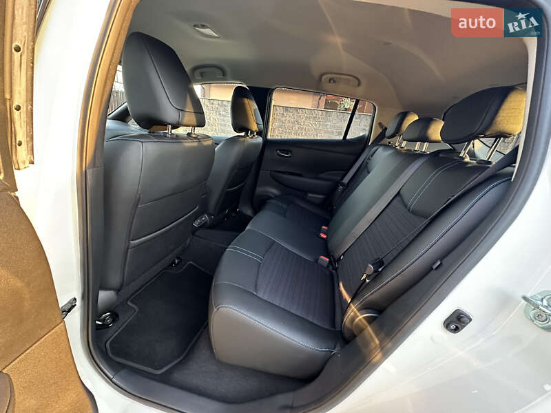 Хэтчбек Nissan Leaf 2020 в Ровно