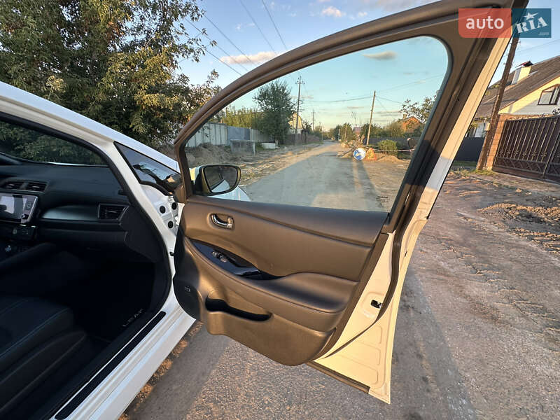 Хэтчбек Nissan Leaf 2020 в Ровно