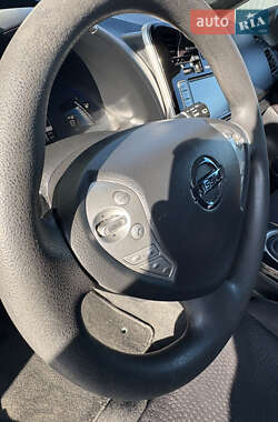 Хэтчбек Nissan Leaf 2016 в 
