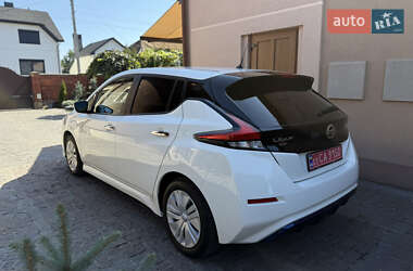 Хэтчбек Nissan Leaf 2021 в 