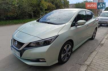 Хэтчбек Nissan Leaf 2018 в 
