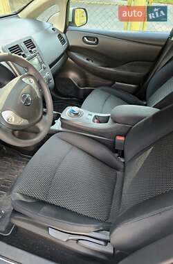 Хэтчбек Nissan Leaf 2017 в 