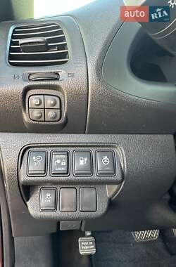 Хэтчбек Nissan Leaf 2013 в Кропивницком