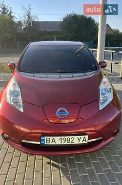 Хэтчбек Nissan Leaf 2013 в Кропивницком