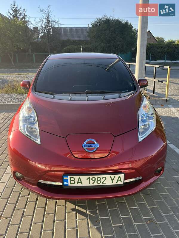 Хетчбек Nissan Leaf 2013 в Кропивницькому фото 18 Хетчбек Nissan Leaf 2013 в Кропивницькому