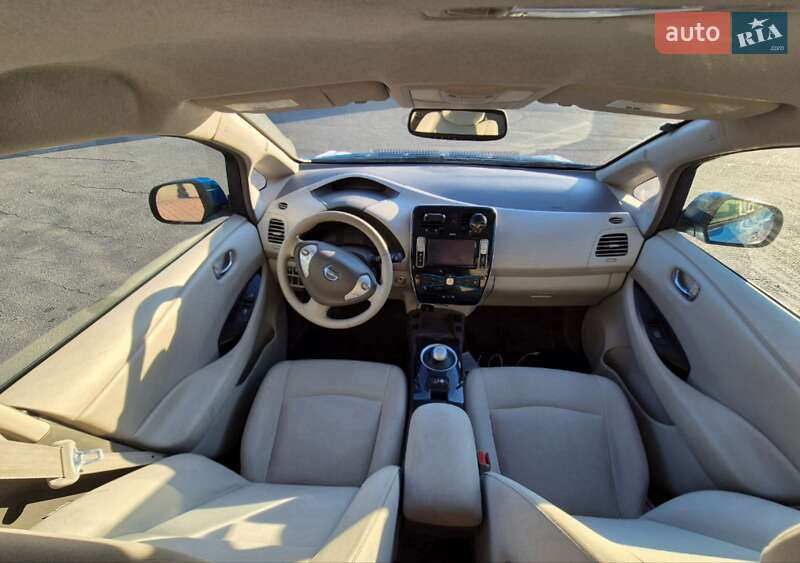 Хэтчбек Nissan Leaf 2012 в Черкассах