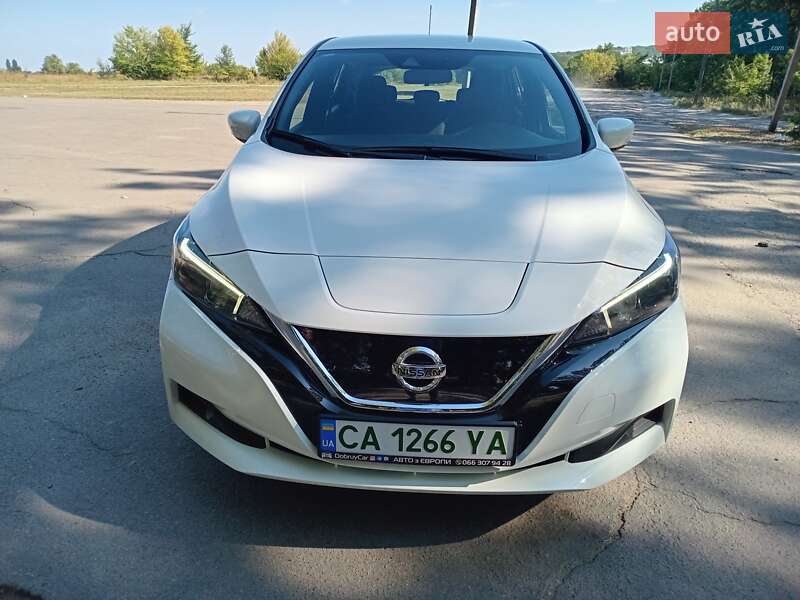 Хэтчбек Nissan Leaf 2022 в Умани фото 2 Хэтчбек Nissan Leaf 2022 в Умани