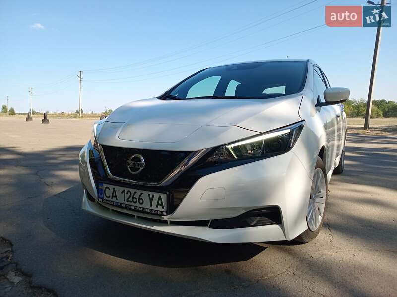 Хэтчбек Nissan Leaf 2022 в Умани фото 8 Хэтчбек Nissan Leaf 2022 в Умани