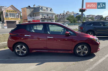 Хэтчбек Nissan Leaf 2018 в 