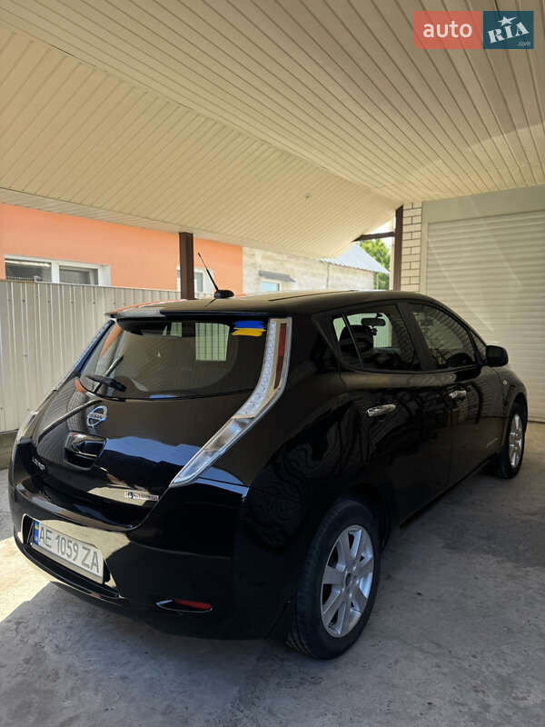 Хэтчбек Nissan Leaf 2015 в Днепре фото 2 Хэтчбек Nissan Leaf 2015 в Днепре