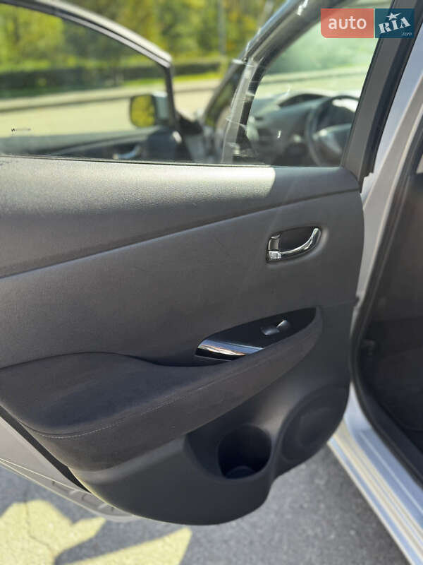 Хэтчбек Nissan Leaf 2014 в Харькове