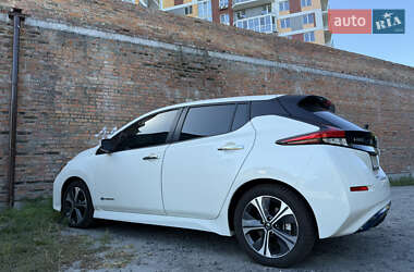 Хэтчбек Nissan Leaf 2018 в Киеве