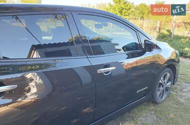 Хетчбек Nissan Leaf 2019 в Дніпрі