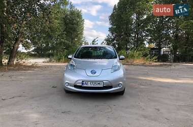 Хетчбек Nissan Leaf 2014 в Дніпрі
