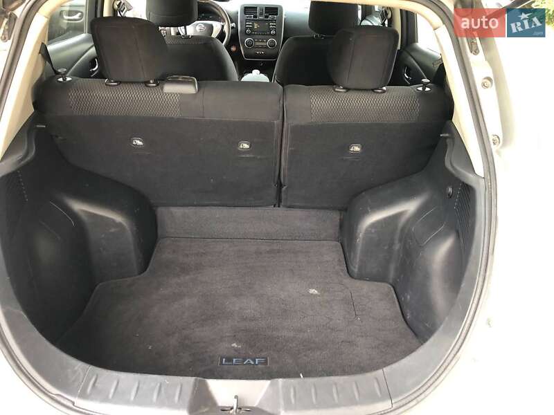 Хэтчбек Nissan Leaf 2014 в Днепре